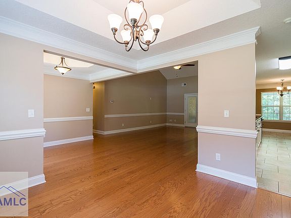 5th image of 633 Wilkinson Rd NE