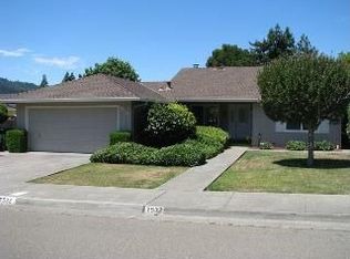 7532 Oak Leaf Dr, Santa Rosa, CA 95409