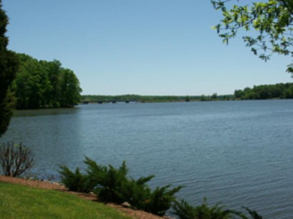 202 E Church St #202, Orange, VA 22960