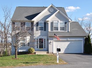 215 Sentinel Dr, Winchester, VA 22603
