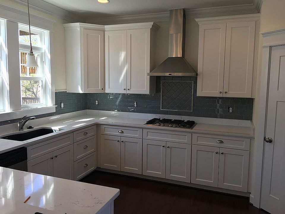 2nd image of 4448 Lookout Rd