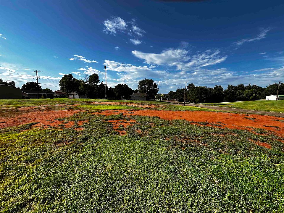 2nd image of 301 Avenue L