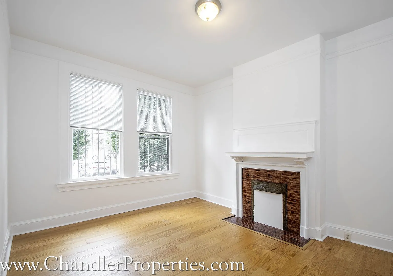 1512-16 Broderick /2394 Post Apartments — Photo 1