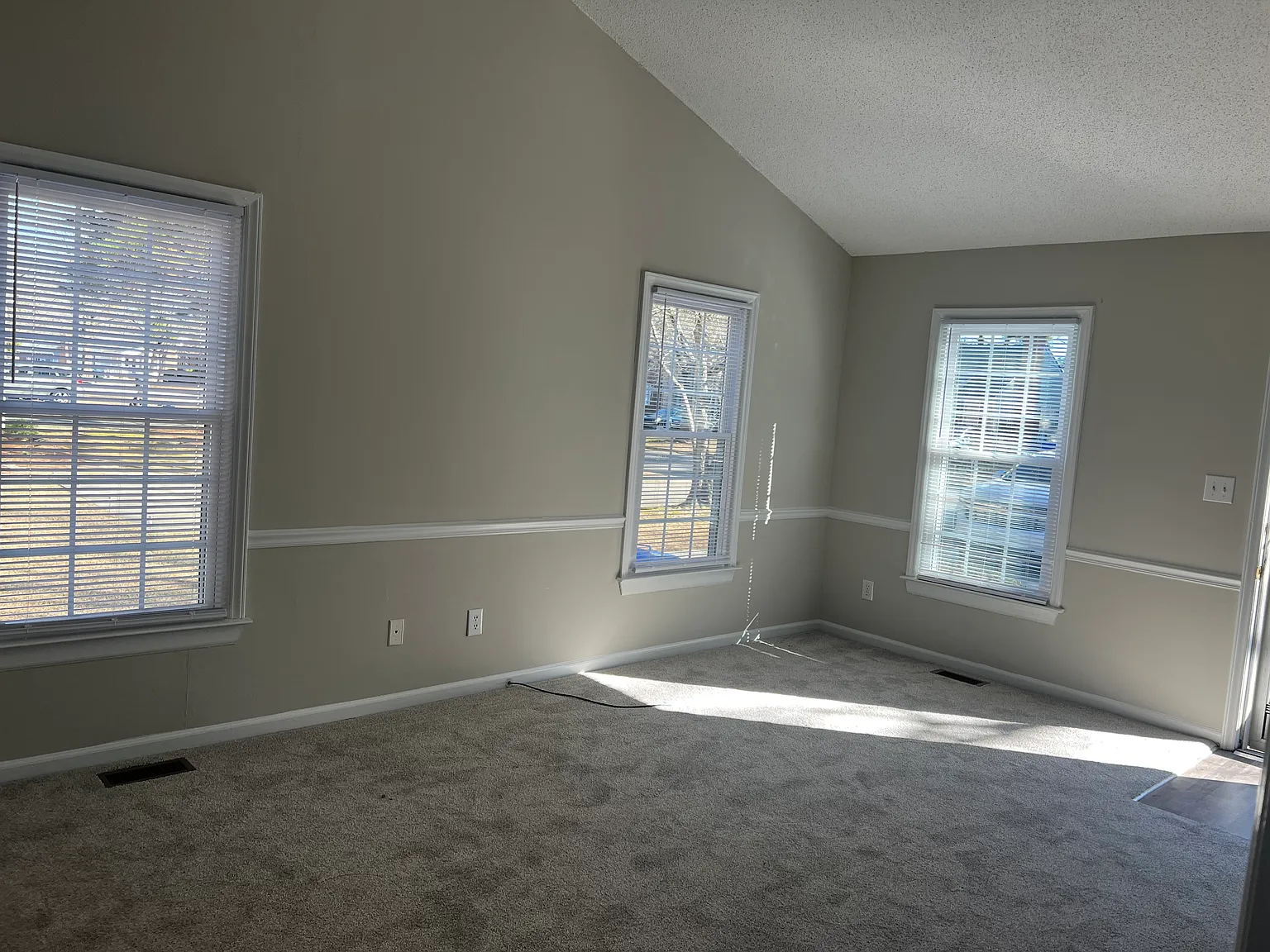 2 bed, 950 sqft, $1,095 — Photo 4