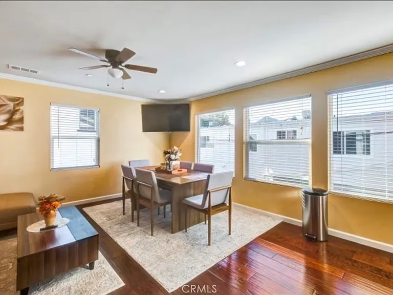 523 Fischer St — Photo 7