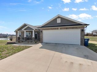 126 Sapphire Lake Ln, Cape Girardeau, MO 63701
