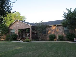 213 S C St, Calera, OK 74730