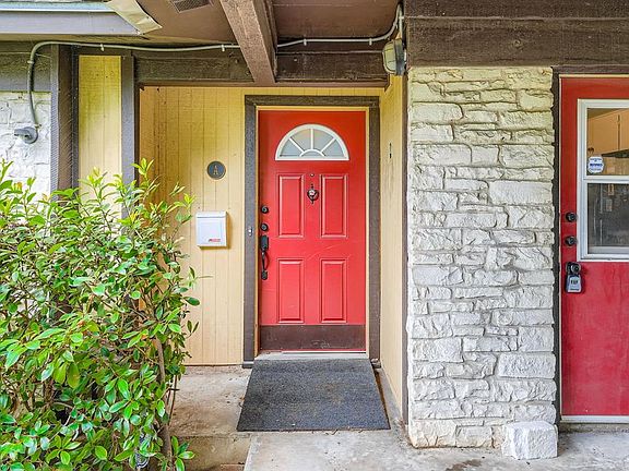 3rd image of 3309 Whitepine Dr