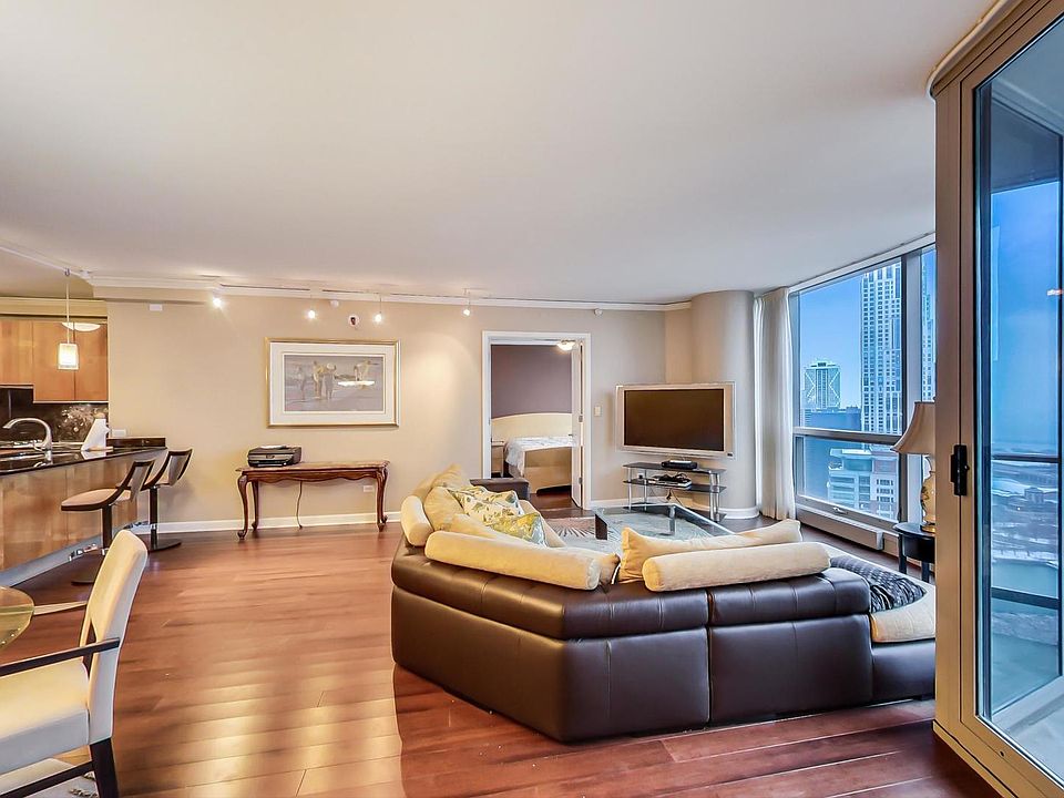 420 E Waterside Dr Chicago, IL, 60601 - Apartments for Rent | Zillow