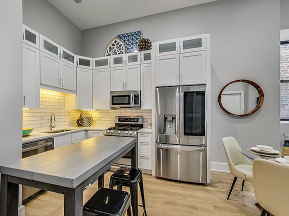 3rd image of 1847 N Kedzie Ave #1S