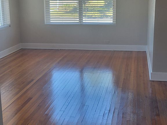 4th image of 2610 38th Ave N