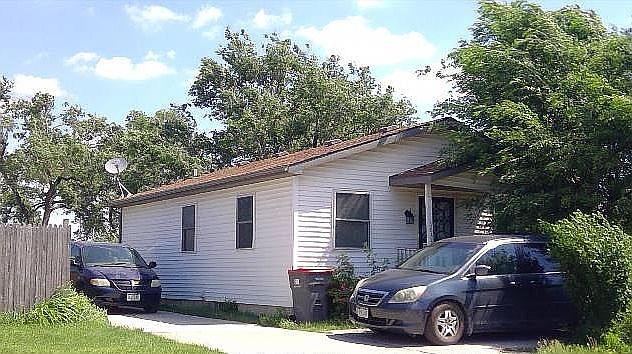 1st image of 1634 W C St