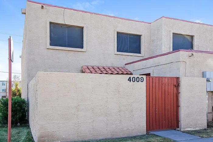4009 W Palomino Rd — Photo 1