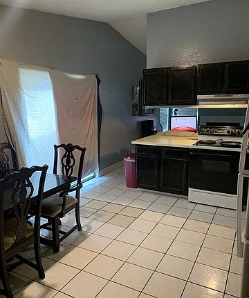 4th image of 9939 Birch Field Dr