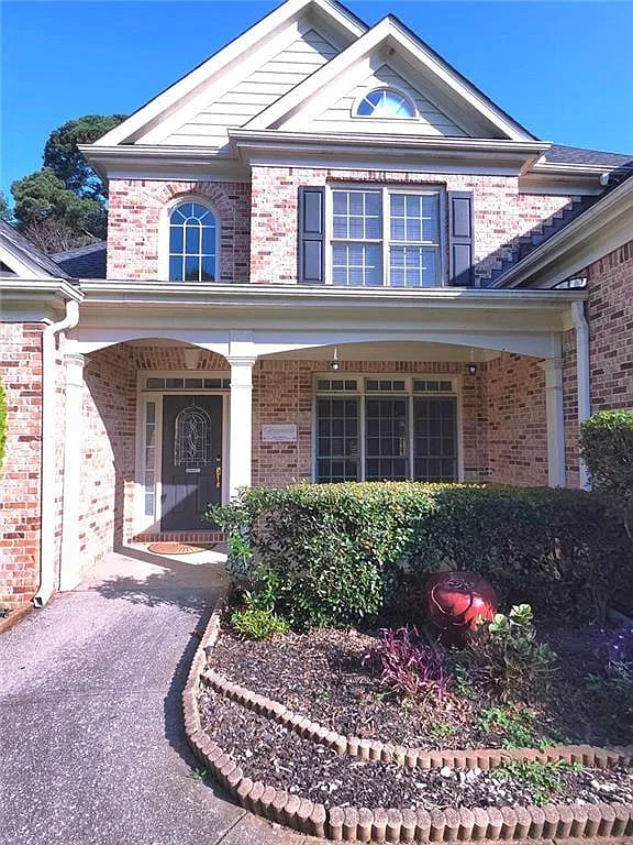4 bed, 3.5 bath, 3057 sqft, $2,600 — Photo 2