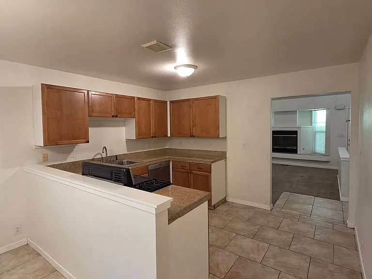 5118 Hunt St NW #B — Photo 8