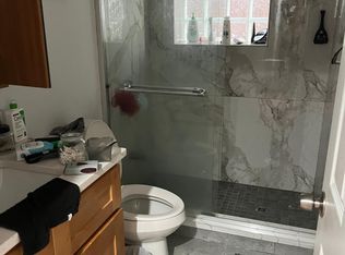218 W 24th St #1R, Chicago, IL 60616