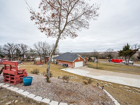 2nd image of 136 Alyssa Ct