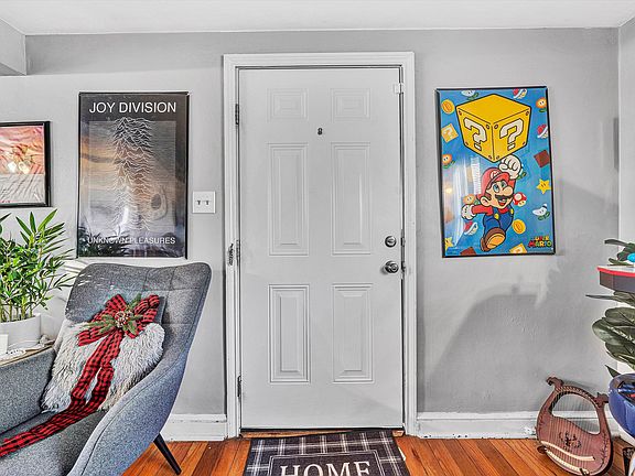 5th image of 3015 Kennedy St NE