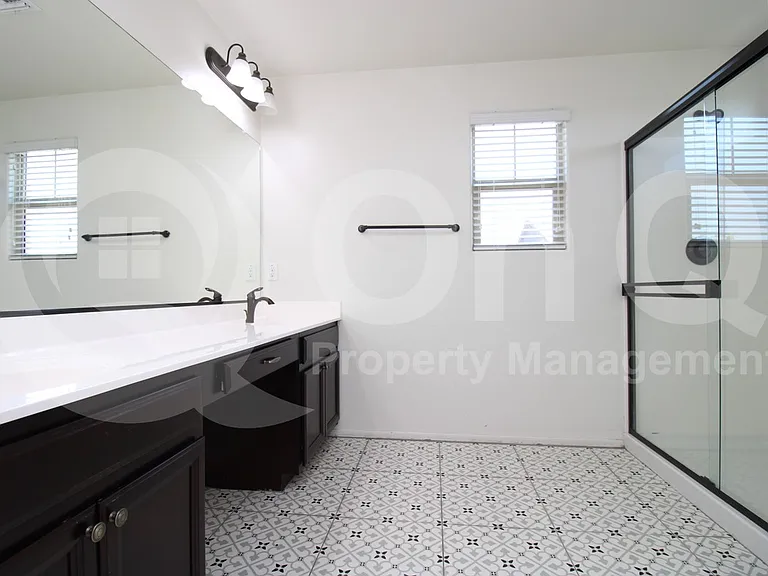 2968 S Washington St — Photo 15