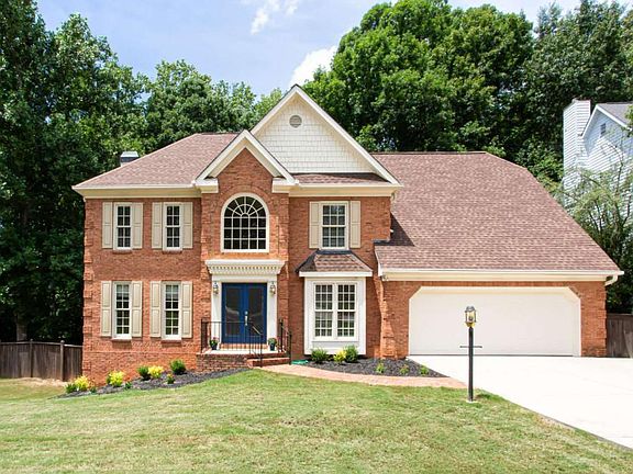 2nd image of 1405 Holly Lake Cir
