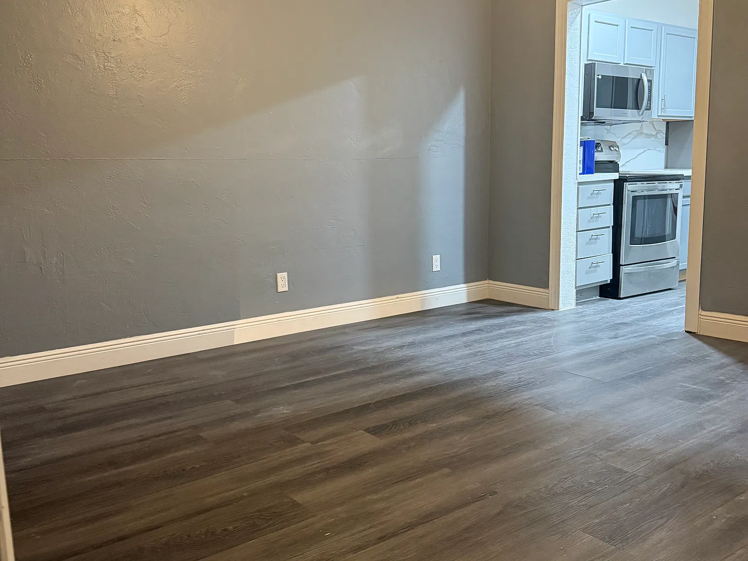 3 bed, 1450 sqft, $2,990 — Photo 4