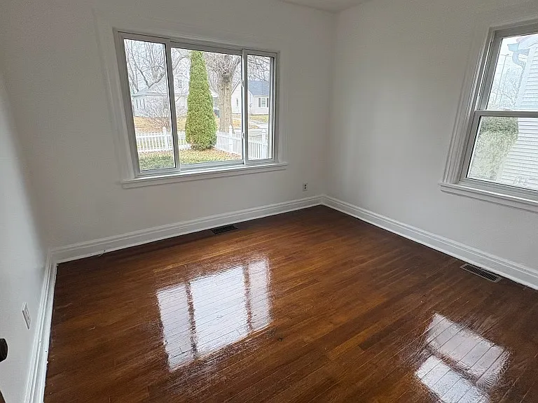 955 Highland Park Dr — Photo 8