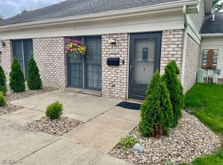 1634 Westhampton Dr, Youngstown, OH 44515