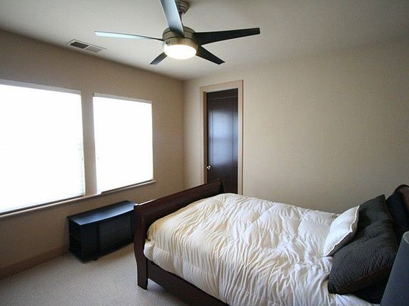 5th image of 792 Grandview Dr