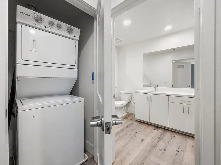 1210 Nolita — Photo 16