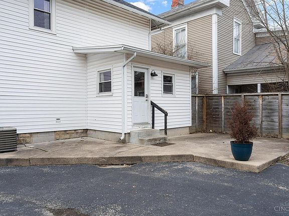 5th image of 448 South St