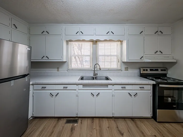 1608 N Central Ave #A — Photo 3