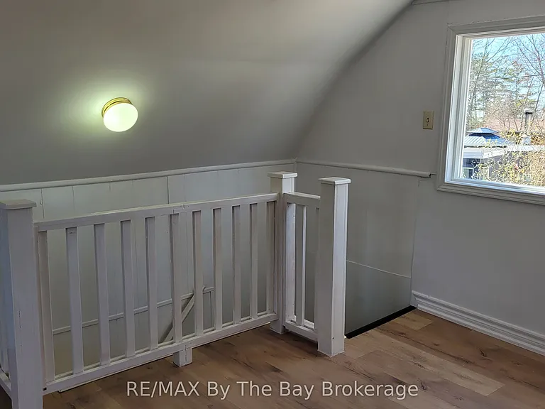 19 Glen St — Photo 13
