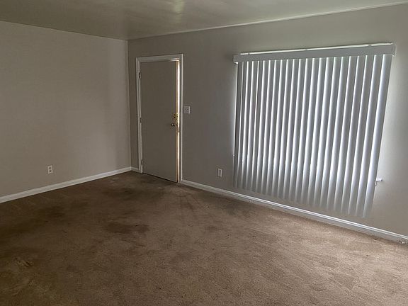 3rd image of 368 Roosevelt Ave #4-5