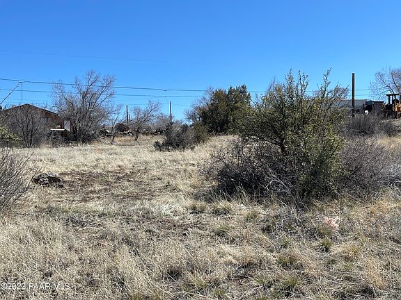 3rd image of 649 W El Dorita Ave