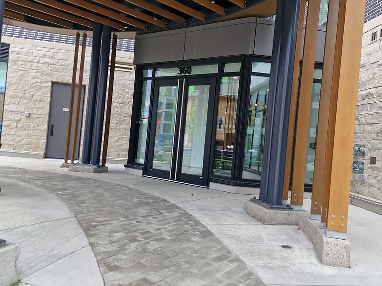 360 Deschatelets Ave #104 — Photo 2