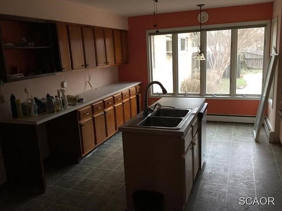 Guest house kitchen