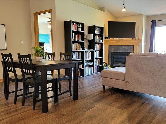 5th image of 1803 Goose Lake Cir
