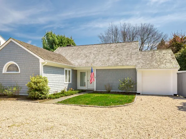 70 Old Town Xing, Southampton, NY 11968