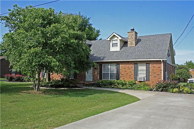 1st image of 413 McAmoore Dr