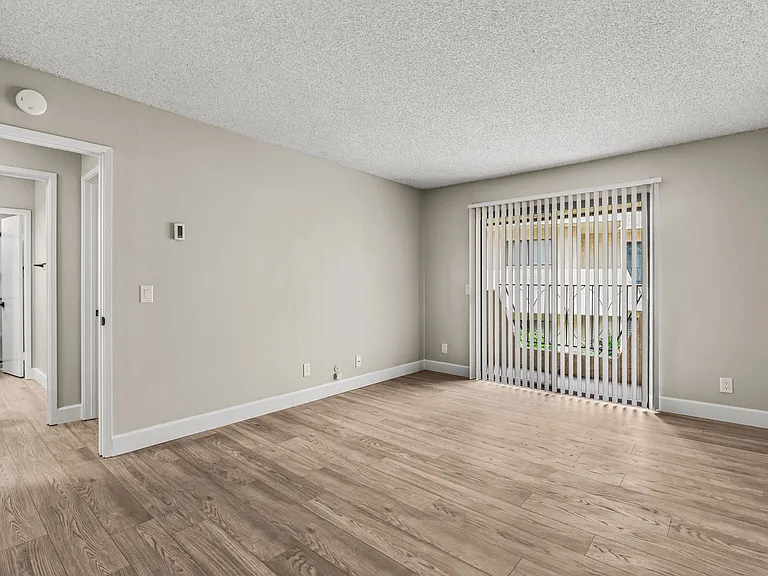 4225 Asher St #40-1 — Photo 7