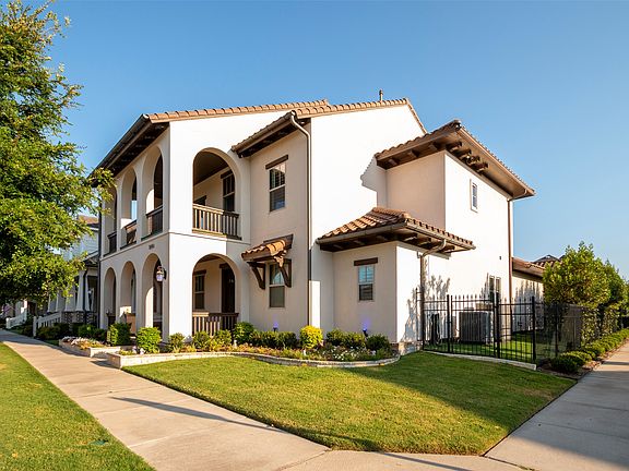 2nd image of 3990 Sevilla Dr