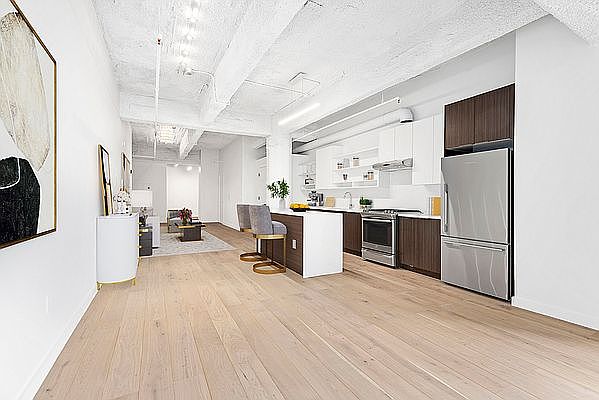 1st image of 275 Park Ave APT 2X