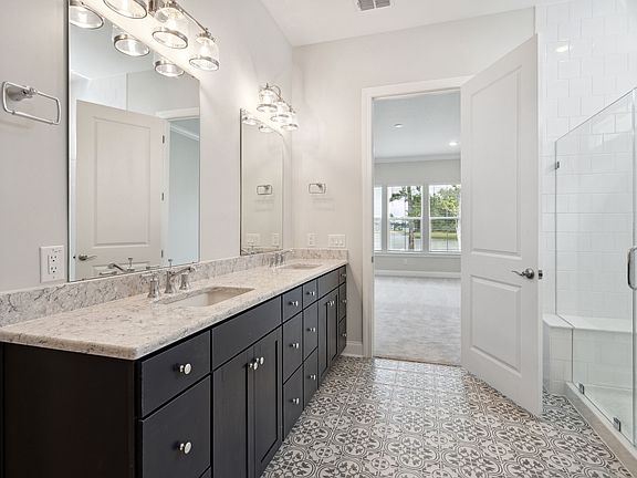 Elegant owner s bath
