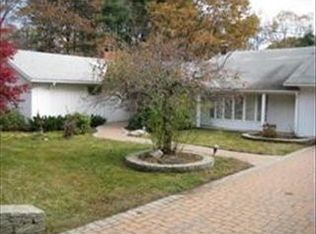 200 Twinbrooke Dr, Holden, MA 01520