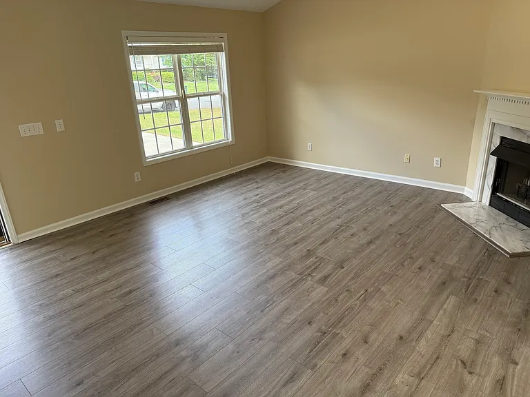 5800 Brockton Ct — Photo 4