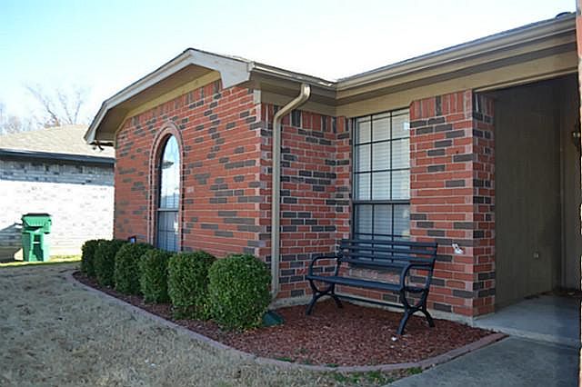 1st image of 6344 N Park Dr