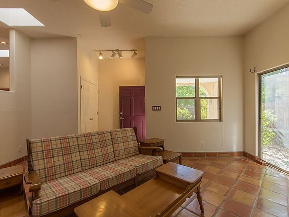 2nd image of 1512 Calle Del Sur