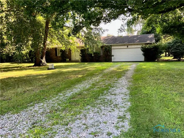 10010 Hertzfeld Rd, Waterville, OH 43566