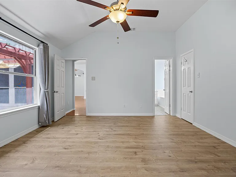 11304 Avering Ln — Photo 13